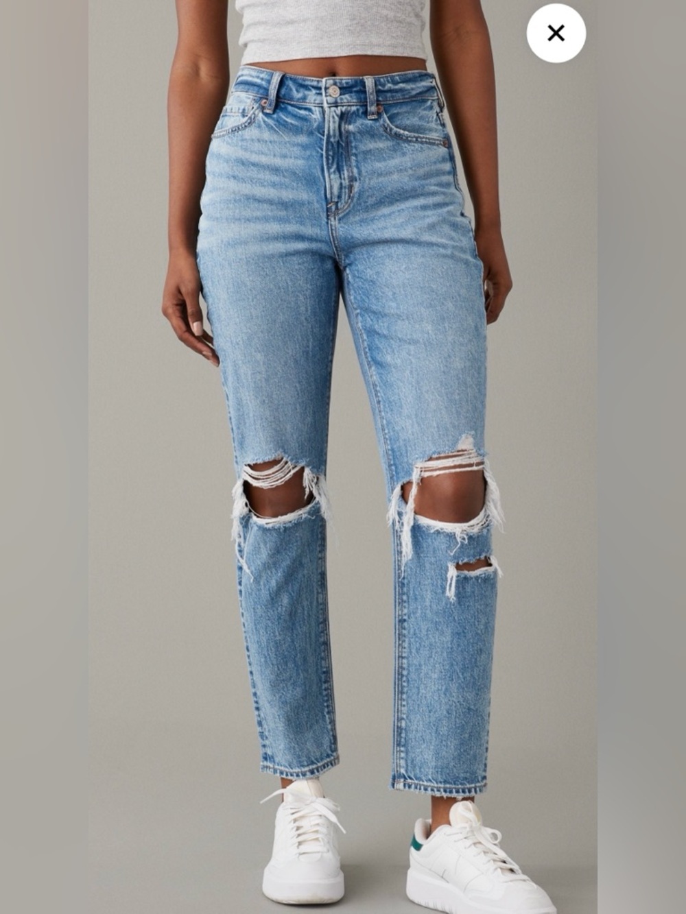 American Eagle Outfitters Strigid Ripped Mom Jean in Blown Out Blue Size 4 Long